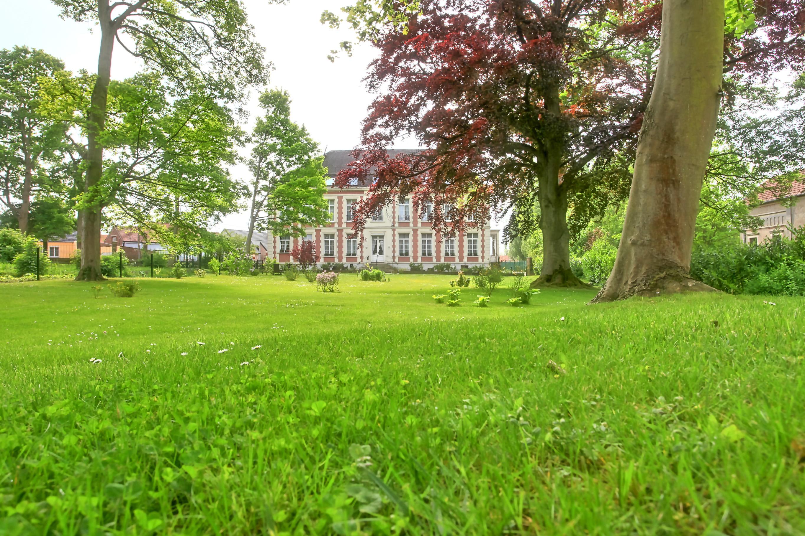 Chateau De Moulin Le Comte Aire-sur-la-Lys