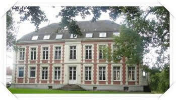 Frühstückspension Chateau De Moulin Le Comte 4*